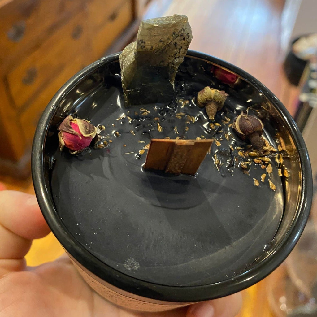 Hecate Candle | Oakmoss & Amber Manifestation Soy Candle