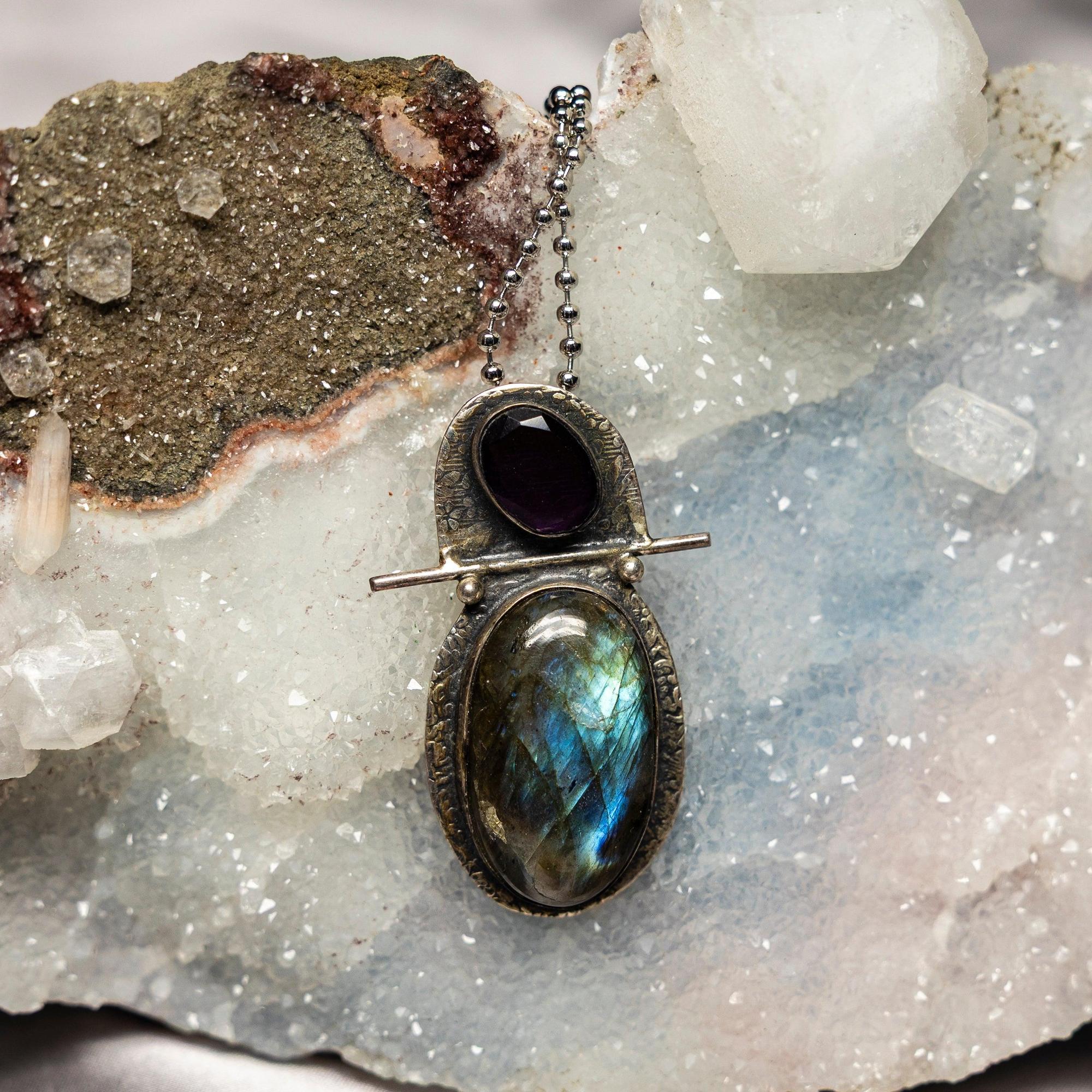 Labradorite Crystal 925 Sterling Silver Pendant Flash