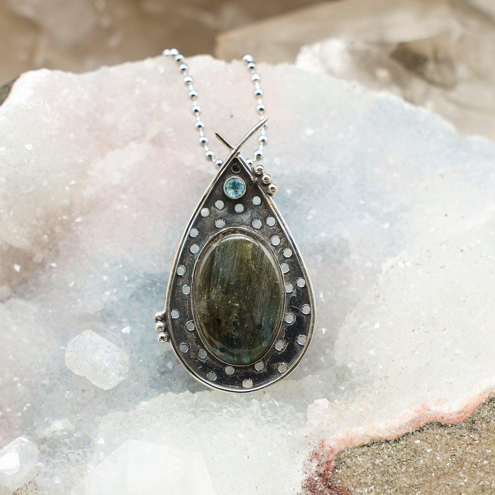 Labradorite Crystal 925 Sterling Silver Pendant Iridescent