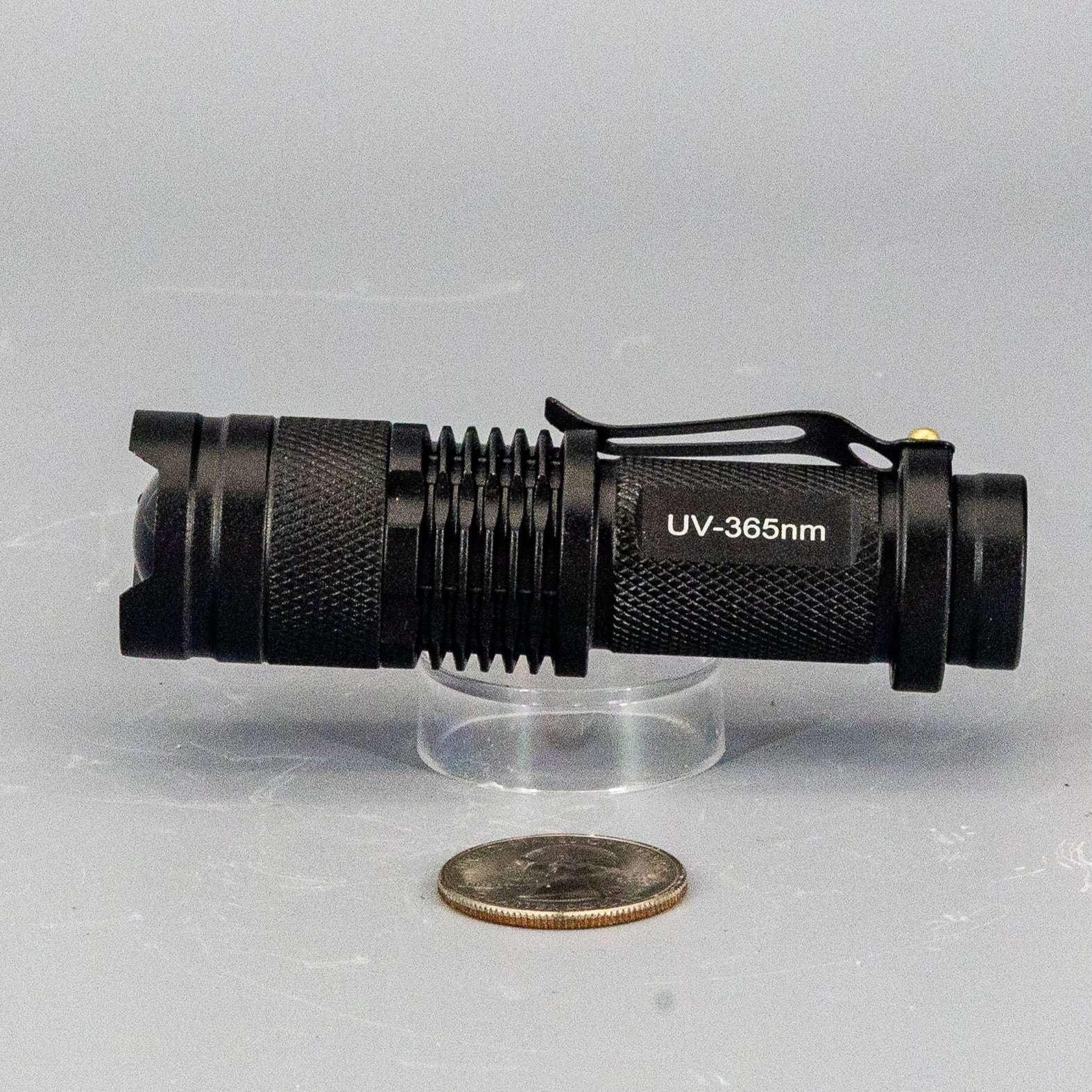 UV 365nm AA Battery Flashlight for Crystal Viewing